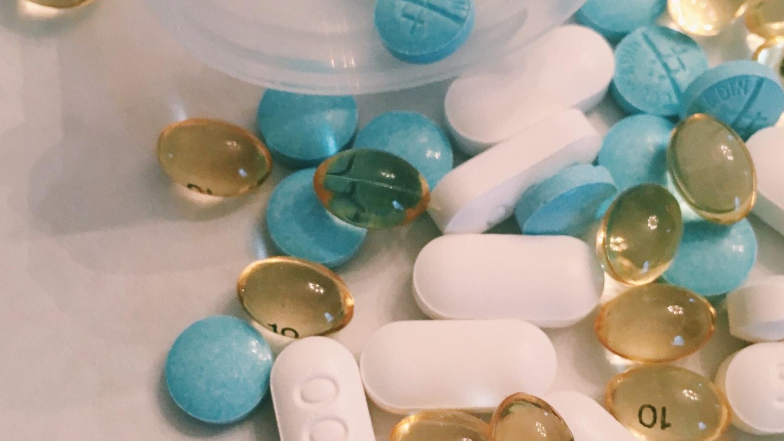 Key Factors ​to Consider:⁢ Medication​ Management and ⁣Vision Care